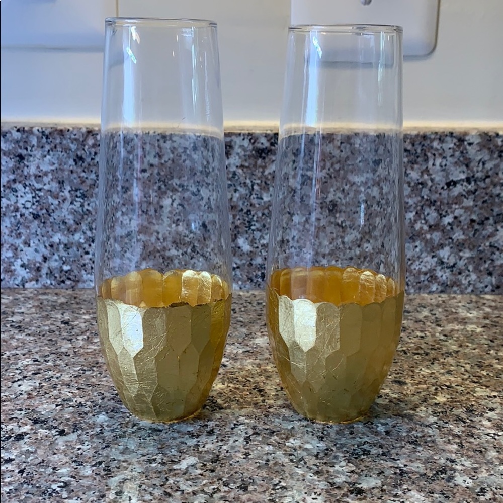 Set of 2 champagne glasses with gold accent